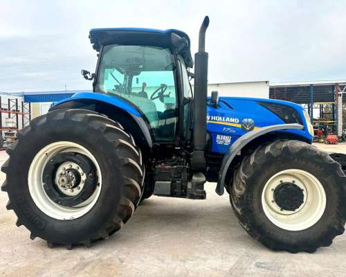 New Holland T7 215