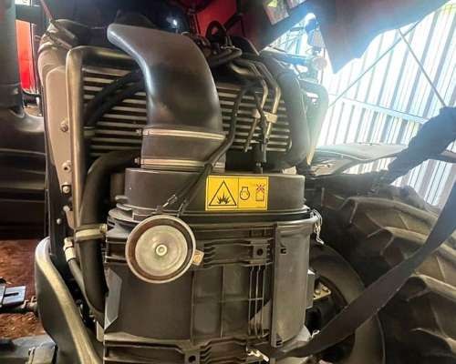 Massey Ferguson 8727 (270 HP) año 2019