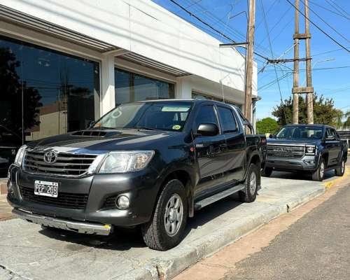 Hilux D/C 2.5 TDI DX Pack 4X4 año 2015 Impecable Orio Hnos