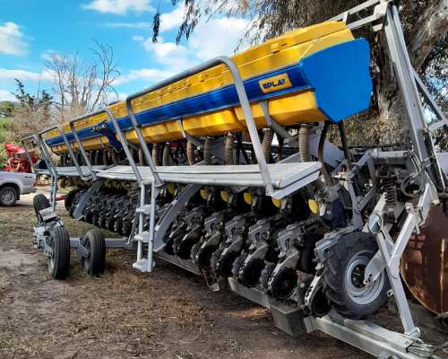 Sembradora Pla Autotrailer 18 52.5 con Matermacc