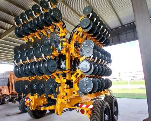 Sembradora Agrometal ADX de Grano Fino 39 Líneas a 17,5.