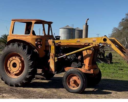 Fiat 780 con Pala Bien de Gomas Buen Funcionamiento