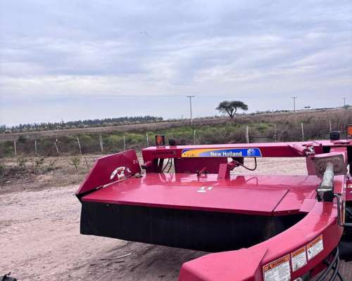Segadora New Holland 7230. 3.20 Metros de Corte.