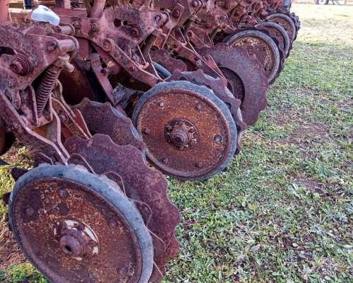 Sembradora Gherardi Mod. G-100 de 25 Líneas a 17,5