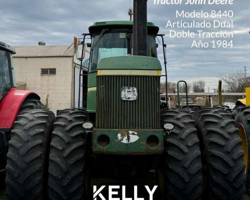 Tractor John Deere 8440