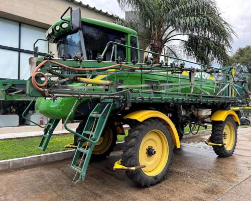 Pulverizadora Tedeschi MT 3000 año 2011 - 8800hs