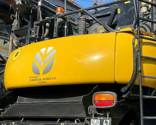Cosechadora New Holland CR8.90 - Usada, año 2017