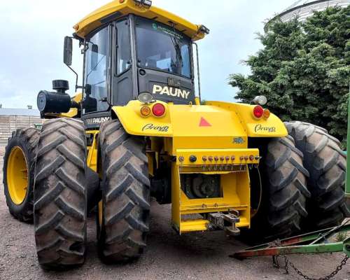 Tractor Pauny Bravo 580 (260 HP) Duales Piloto Control Agro