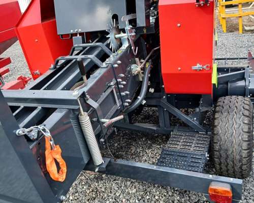 Enfardadora Yomel - Tigra 4047 - Tiro Central