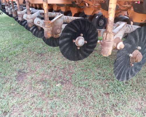 Sembradora Agrometal TX Mega 16 a 52