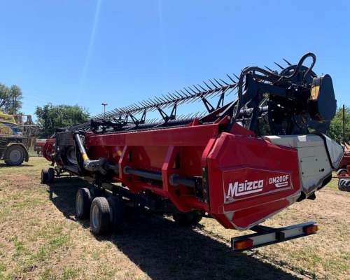 Case 8120, 40 Pies Draper Maizco