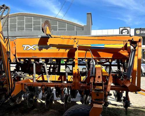 Sembradora Agrometal TX Mega de 13 a 52 Dosificación Variabl