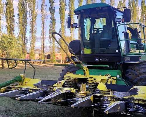 Vendo Picadora John Deere 6850. Cabezal Kemper 6 Surcos.