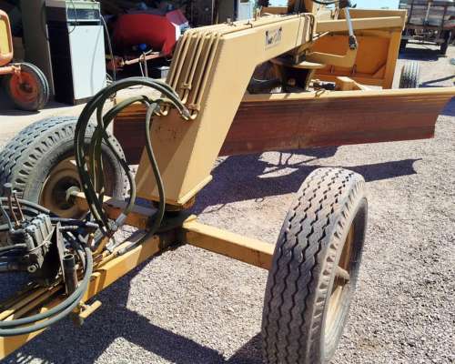 Niveladora de Arrastre - NOR Car- 4 Ruedas- Toda Hidráulica