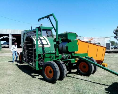 Embolsadora Forrajera 9/10 Pies Motor 260hp y Cabina Metabel