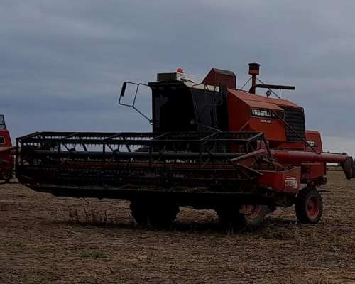 Cosechadora Vassalli 1200. año 1997. Plataforma de 23 Pies.