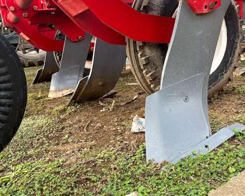 Subsolador Descompactador Paratil Apache de 6 Timones PUA