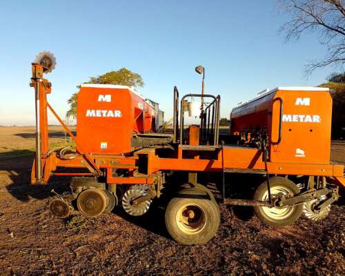 Sembradora Marca Metar 4200