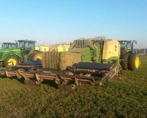 Carro Acumulador de Alfalfa Marca Parkland Modelo 455