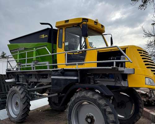 Fertilizadora 5000 Kg Autopropulsada Toia Bernardin