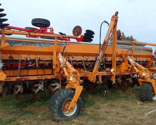 Sembradora Agrometal 13 a 52.