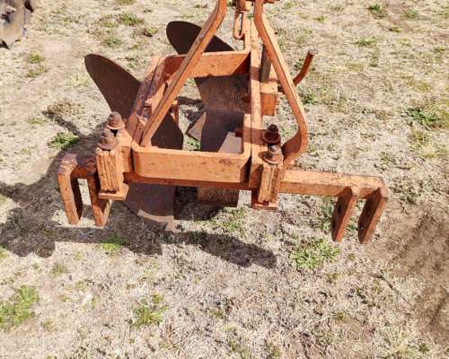 Arado de Dos Rejas con Levante de 3 Puntos