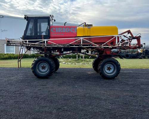 Pulverizador Ciriaci de 2400 Lts año 2008 Motor Perkins