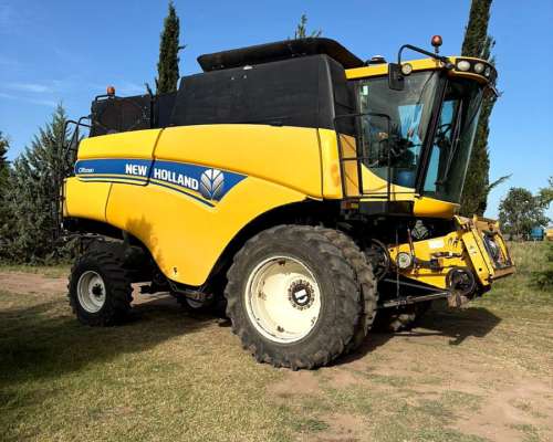 Cosechadora New Holland CR 5080 Cabezal 30 Pies