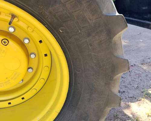 John Deere 7 200 J con Duales con Piloto