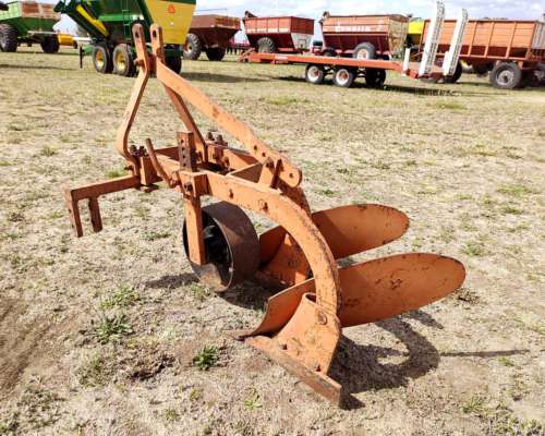 Arado de Dos Rejas con Levante de 3 Puntos