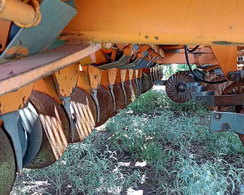 Sembradora Agrometal TX Mega 18 / 52 Mecánica