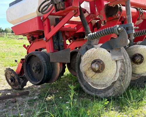 Sembradora Crucianelli Gringa III de 7 a 70