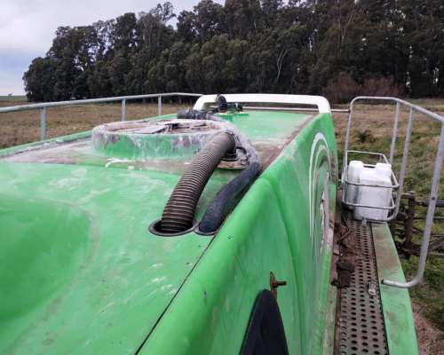 Pulverizadora Autopropulsada Metalfor 3200 año 2004.