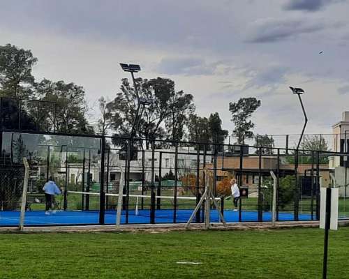 Excelente Lote Perimetral en el Exclusivo Barrio Santa Elena