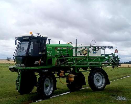 Pulverizadora Metalfor Múltiple 2800 Año: 2005 NO Tomo Usado