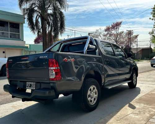 Hilux D/C 2.5 TDI DX Pack 4X4 año 2015 Impecable Orio Hnos
