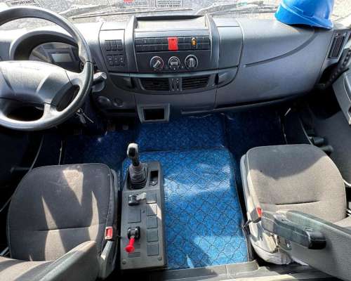 Iveco 170e28t con Caja Sider Engomada