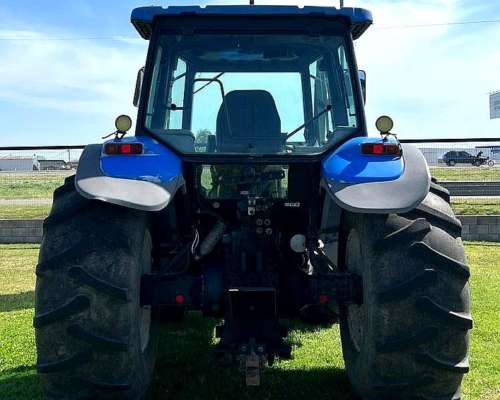 Tractor New Holland TM150