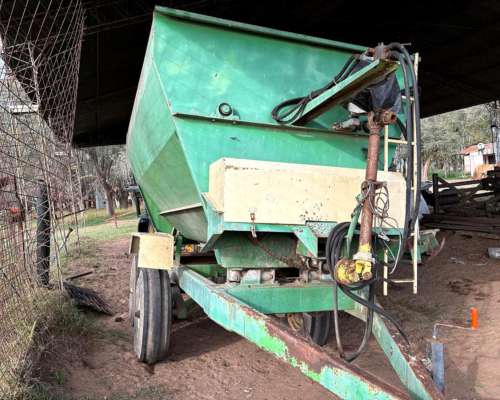 Mixer Tecno CAR de 8,5 M3 con Balanza Electrónica en Buen ES
