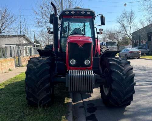 Massey Ferguson 7390, 200 HP y Piloto.