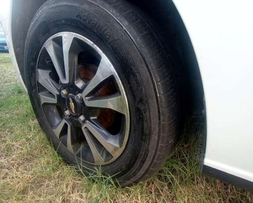 Chevrolet Onix LTZ 1.4 98cv 2013 GNC $ 14.699.000 142.000km