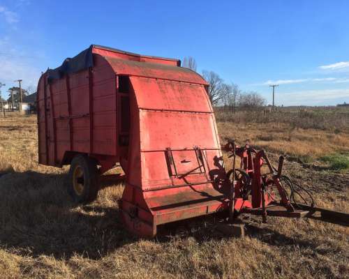 Picadora de Forraje Paer con Descarga Lateral - Año: 1985 - Agroads