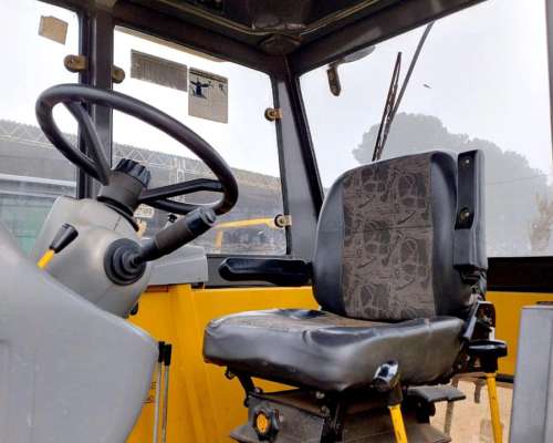 Tractor Pauny 250 a año 2017