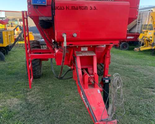 Fertilizadora Yomel Impala 5.000 LITROS/6.000 Kilos