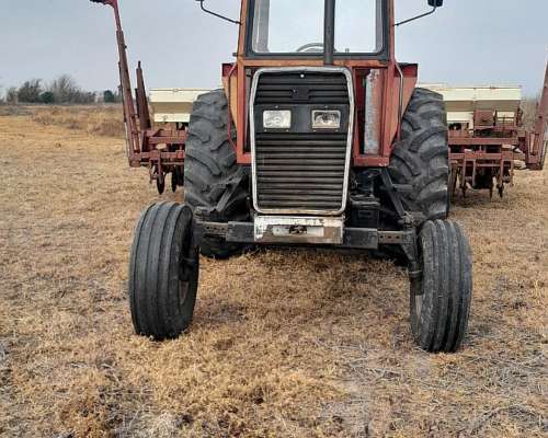 Massey Ferguson 1615 y Giorgi G6000