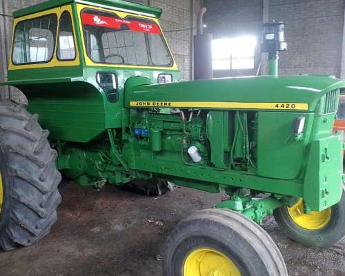 Tractor John Deere 4420 - 105 HP