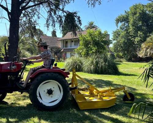 Desmalezadora 1.20 Ancho de Corte Acople de Tres Puntos