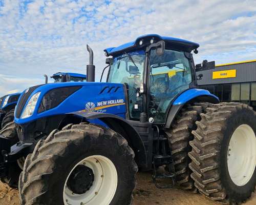 Tractor NH T.245 año 2025 1200horas Impecable