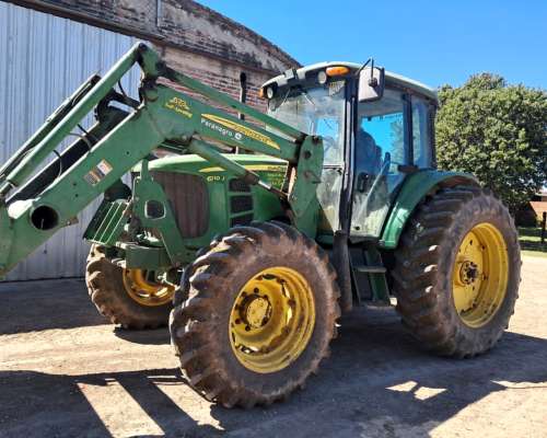 Tractor John Deere 6110j