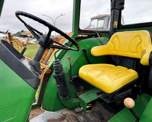 John Deere 5400 con Pala